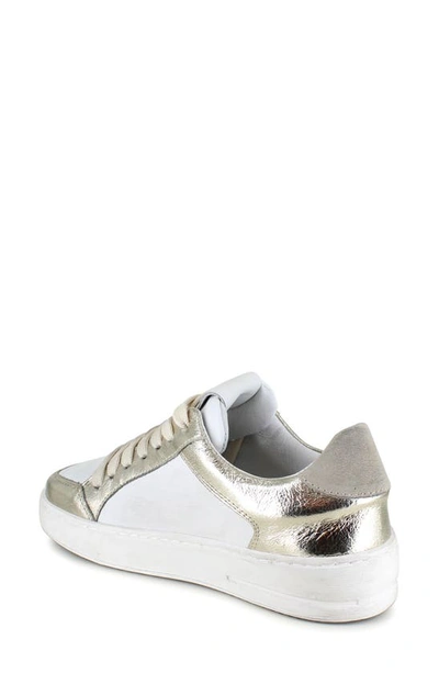 Ziginy Ruta Water Resistant Sneaker In Gold White