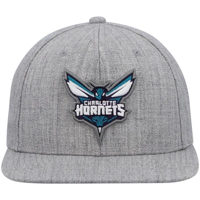 Shop Mitchell & Ness Heathered Gray Charlotte Hornets 2.0 Snapback Hat In Heather Gray