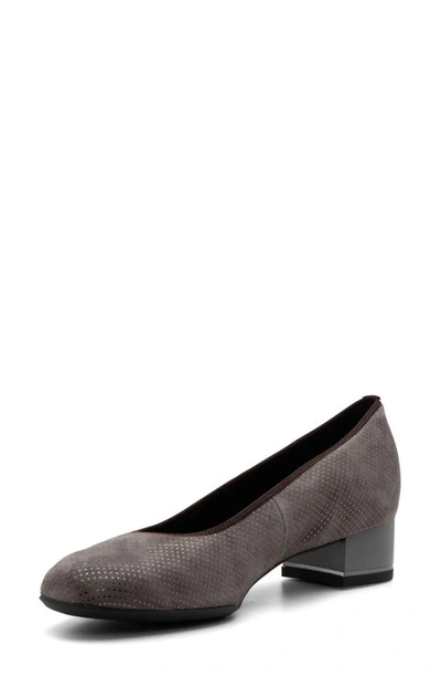 Shop Ara Gabrielle Pump In Street