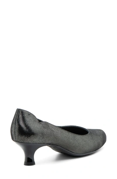 Ara Kat Pump In Black Shimmer
