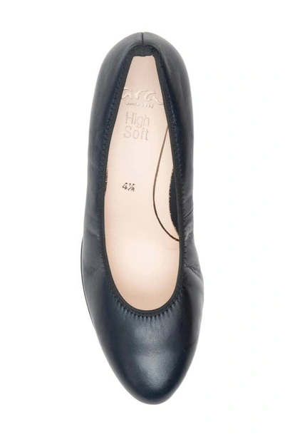 Ara Kendall Pump In Navy