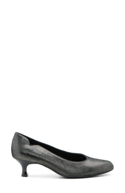 Ara Kat Pump In Black Shimmer