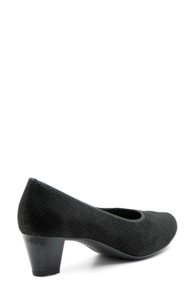 Ara Kelly Pump In Black