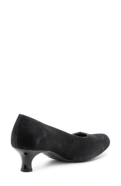 Shop Ara Kit Kitten Heel Pump In Black