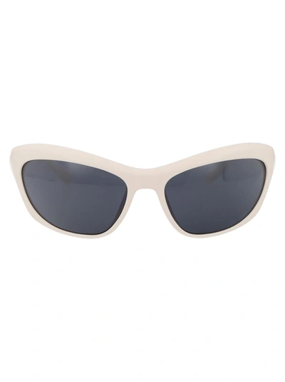 Shop Chiara Ferragni Sunglasses In Vk6ir White