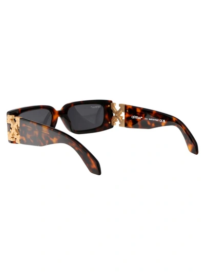 Shop Off-white Sunglasses In 6007 Havana