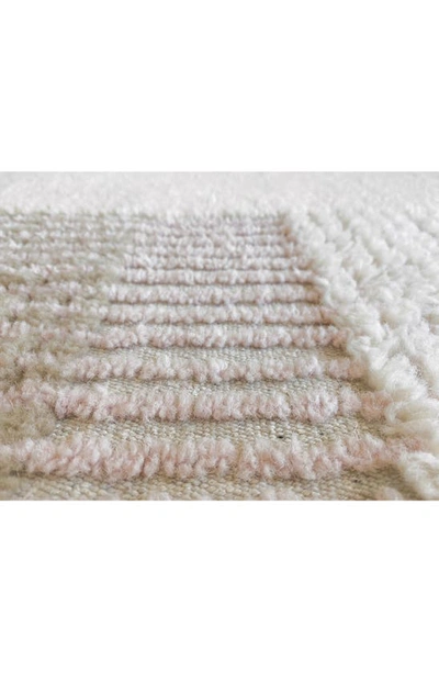 Lorena Canals Woolable Rug Kaia Rose In Sheep White Frosted Rose