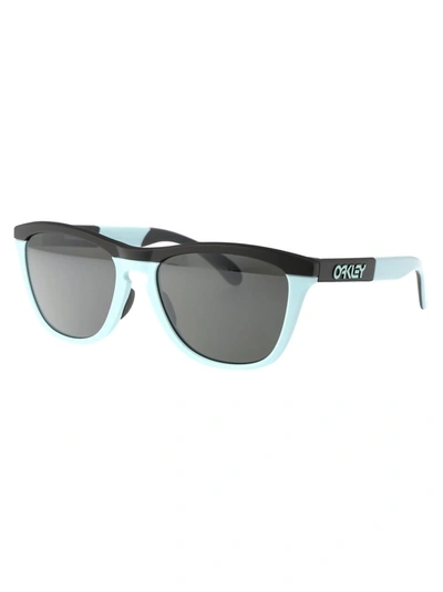 Shop Oakley Sunglasses In 928403 Matte Carbon/blue Milkshake