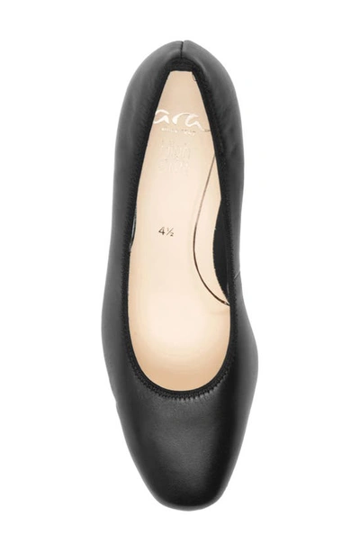 Ara Veda Pump In Black