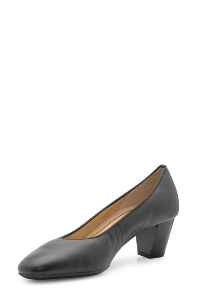 Ara Veda Pump In Black
