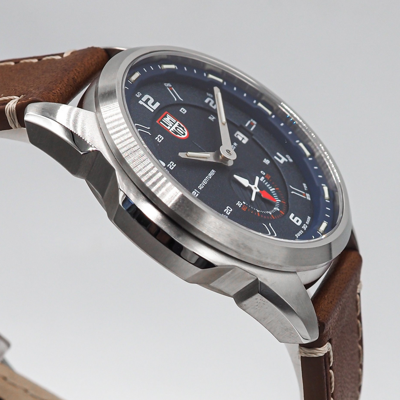 Pre-owned Luminox Xl.1763 Atacama Adventurer Field Watch Men's Sapphire Crystal