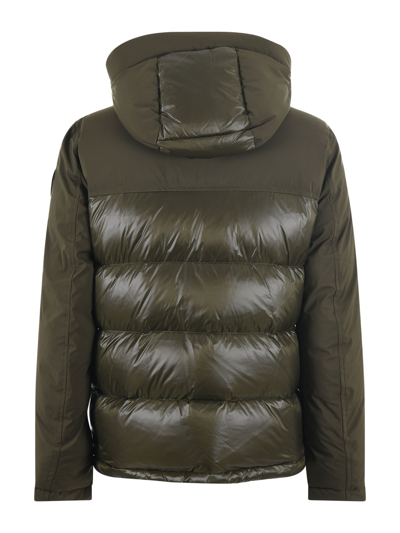 Blauer Down Jacket In Verde Militare