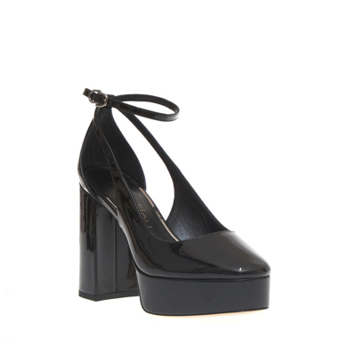 Shop Ninalilou Pump Plateau In Black Patent Leather