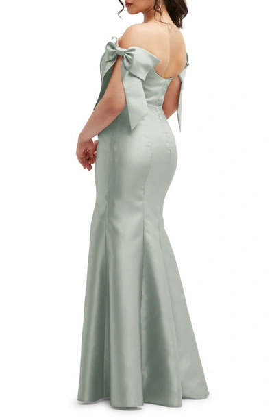 Alfred Sung Off The Shoulder Bow Corset Satin Trumpet Gown In Willow