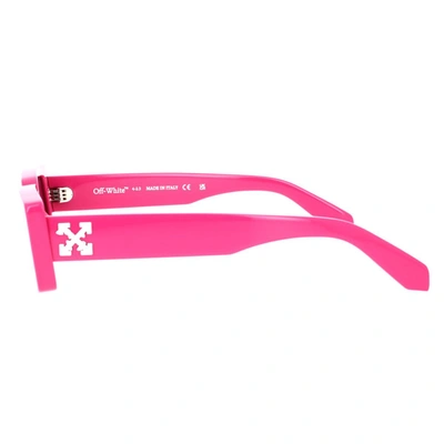 Shop Off-white Sunglasses In Pink