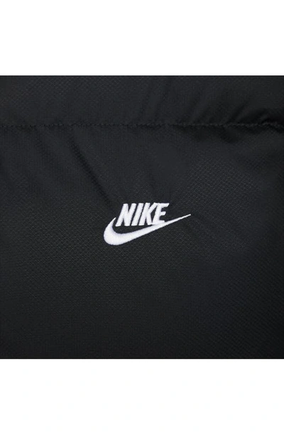 Shop Nike Club Water Repellent Primaloft® Insulated Puffer Jacket In Black/ White
