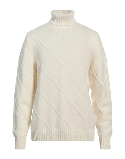 Shop Heritage Man Turtleneck Ivory Size 44 Virgin Wool, Cashmere In White