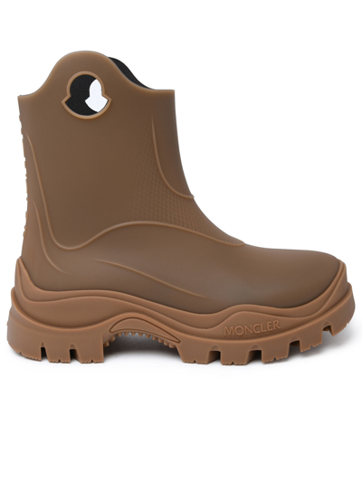Shop Moncler Woman  'misty' Black Pvc Rain Boots In Cream
