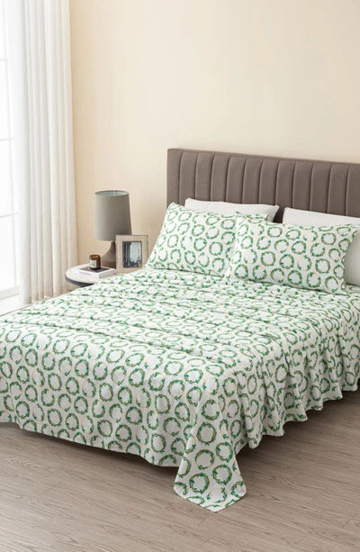 Woven & Weft Turkish Cotton Holiday Print Sheet Set In Wreath