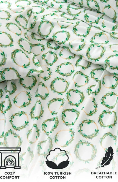 Woven & Weft Turkish Cotton Holiday Print Sheet Set In Wreath