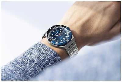 Pre-owned Timex M79 Automatic Black And Blue Bezel Tw2v25100 Watch