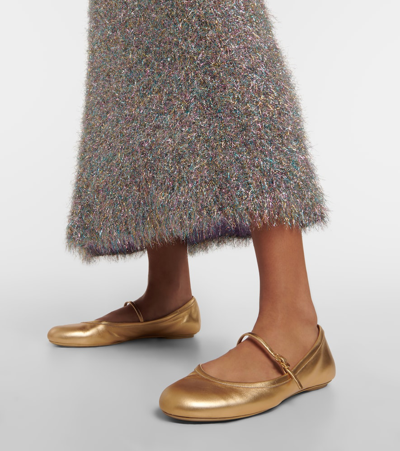 Gianvito Rossi Elegant Ballerina Flats With Ribbon Buckle In Gold