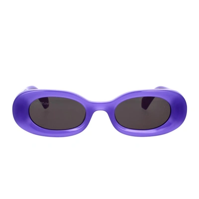 Shop Off-white Sunglasses In Viola
