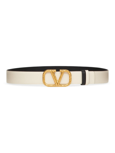 Shop Valentino Women's Reversible Vlogo Signature Belt In Grainy Calfskin 30mm In Light Ivory Black