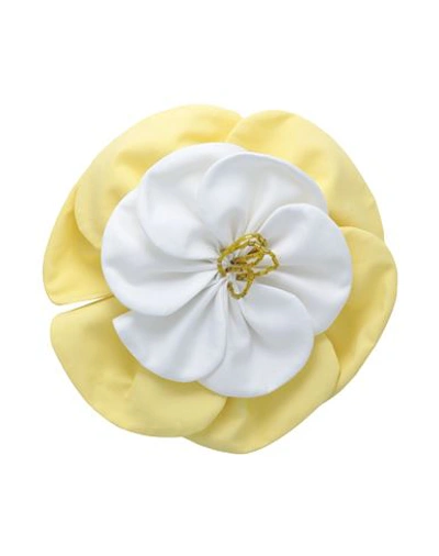 Shop Aletta Toddler Girl Brooch White Size - Cotton