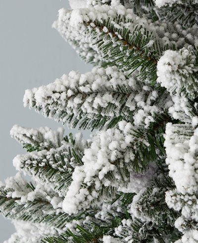 Seasonal Snow Kissed Pine 7.5' Pre-lit Flocked Pvc Full Tree With Metal Stand, 1117 Tips, 480 Led Lights In White