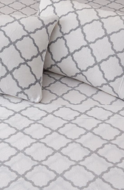 Woven & Weft Printed Plush Velour Sheet Set In Lattice - White / Grey