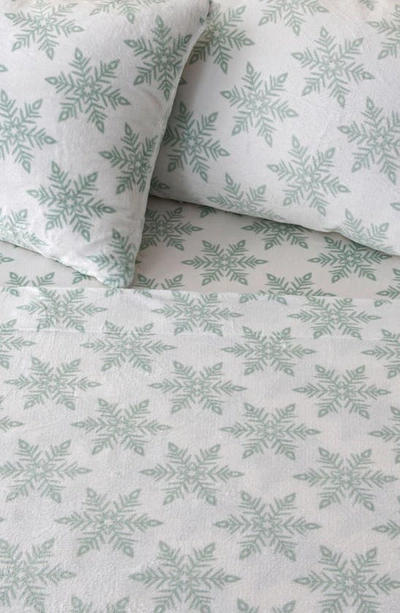 Woven & Weft Printed Plush Velour Sheet Set In Large Snowflake