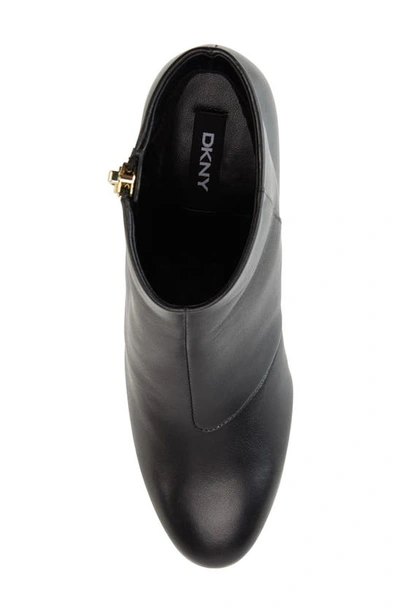 Dkny Crosbi Boot In Black