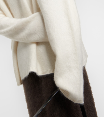 Lisa Yang Natalia Brushed Cashmere Sweater In Neutrals