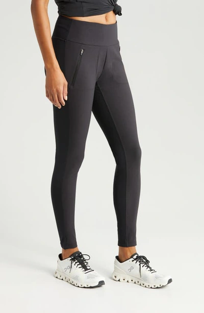 Zella Onward Hybrid Leggings With Pockets In Black