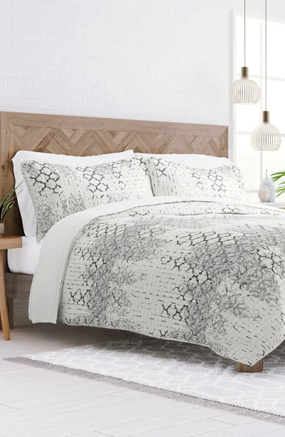 Ienjoy Home 3-piece Distressed Print Quilt Set In Light Gray