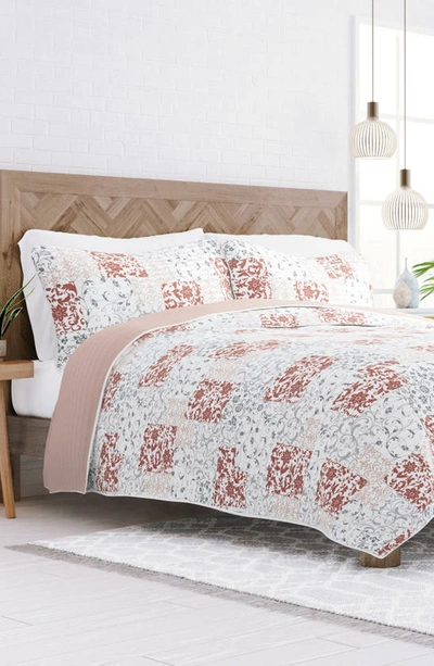 Ienjoy Home 3-piece Scroll Print Quilt Set In Blush