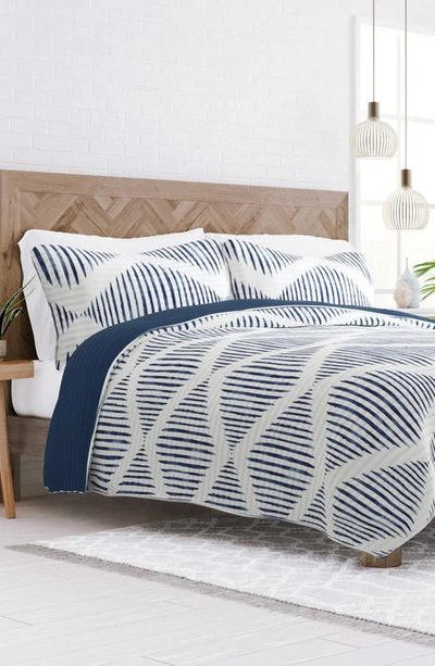 Ienjoy Home 3-piece Distressed Print Quilt Set In Navy