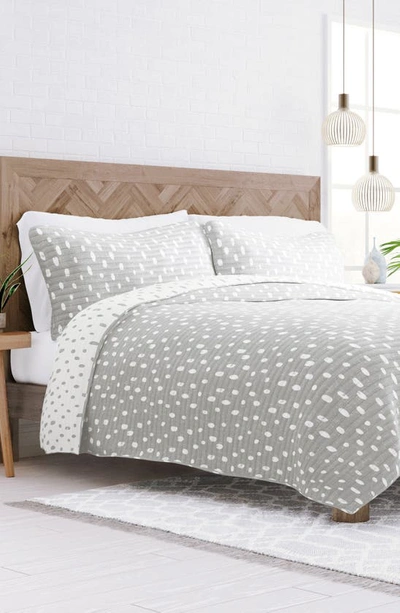 Ienjoy Home All Season Painted Dot King 3-piece Down Alternative Reversible Comforter Set In Light Gray