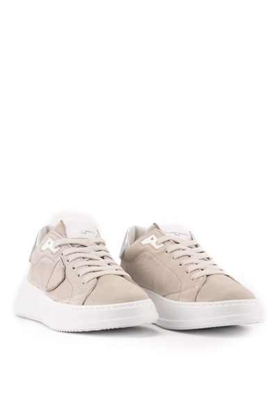 Shop Philippe Model Tres Temple Low Sneakers In Grey