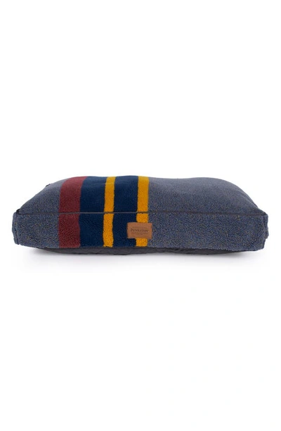Pendleton Napper Pet Bed In Lake