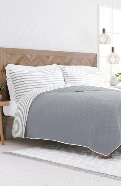 Ienjoy Home All Season Stripe King 3-piece Down Alternative Reversible Comforter Set In Light Gray