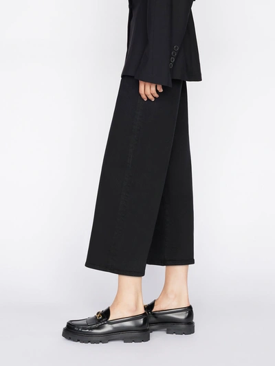 Frame The Jetset Wide Crop Sheen Noir In Black