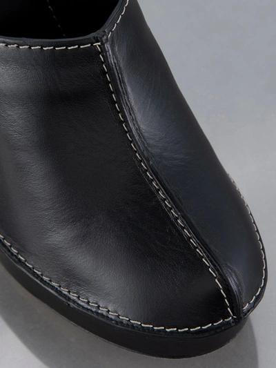 Shop Frame Elio Clogs Noir Leather In Black