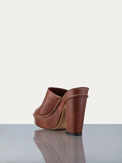 Shop Frame Elio Clogs Tobacco Leather In Brown