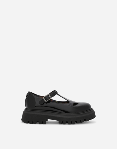 Shop Dolce & Gabbana Two-hole Patent Leather Ballet Flats In Black