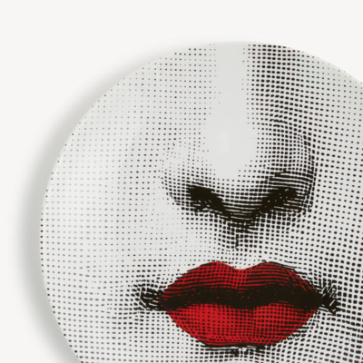 Shop Fornasetti Wall Plate Red Lips - Tema E Variazioni N.397 In White/black/red