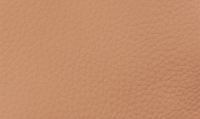 Hobo Fern Leather Sling Bag In Sandstorm