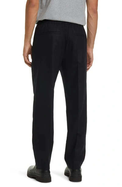 Frame Slim Fit Cargo Jogger Pants In Navy
