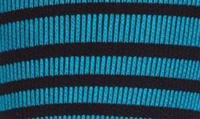 Memoi Gradient Stripe Performance Compression Socks In Electric Blue